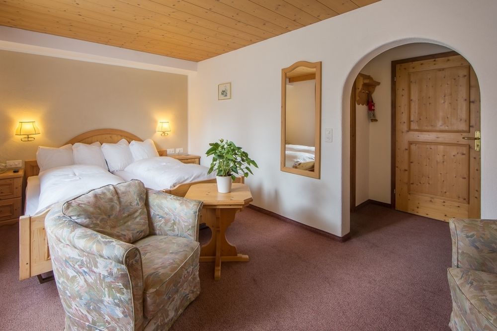 Hotel Bellaval Laax Bagian luar foto