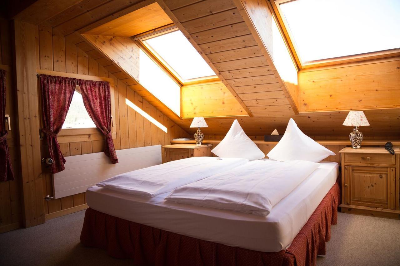 Hotel Bellaval Laax Bagian luar foto